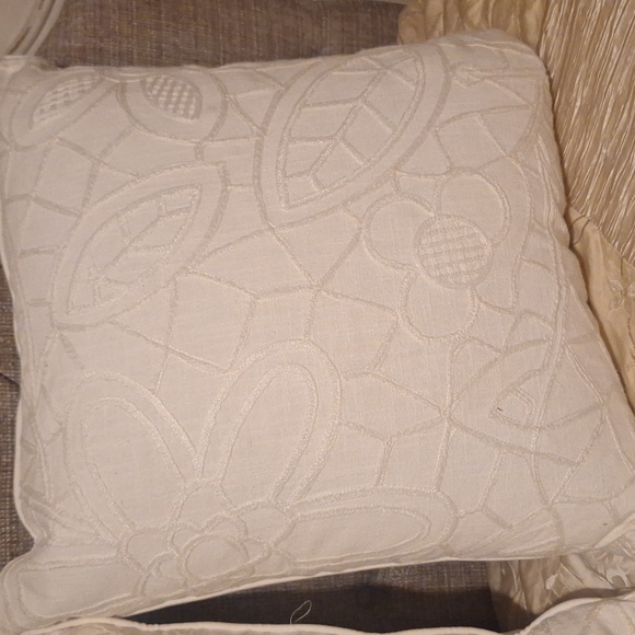 2 Celerie by Celerie Kemble pillows - Picture 2 of 11